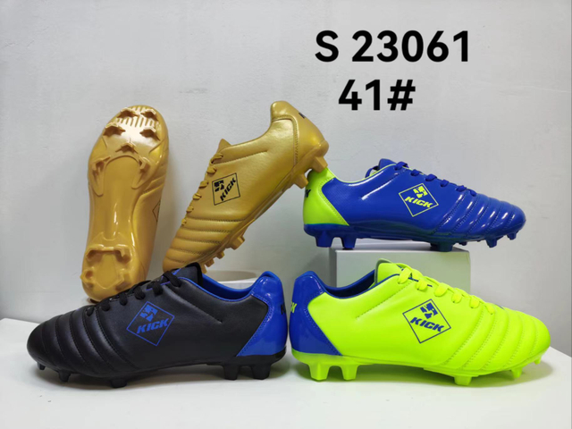 High Performance Non-Slip Wear-Resistant Football Shoes